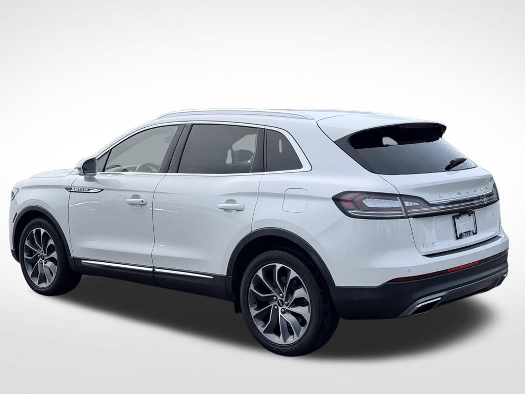 Used 2023 Lincoln Nautilus Reserve AWD/4WD image 9
