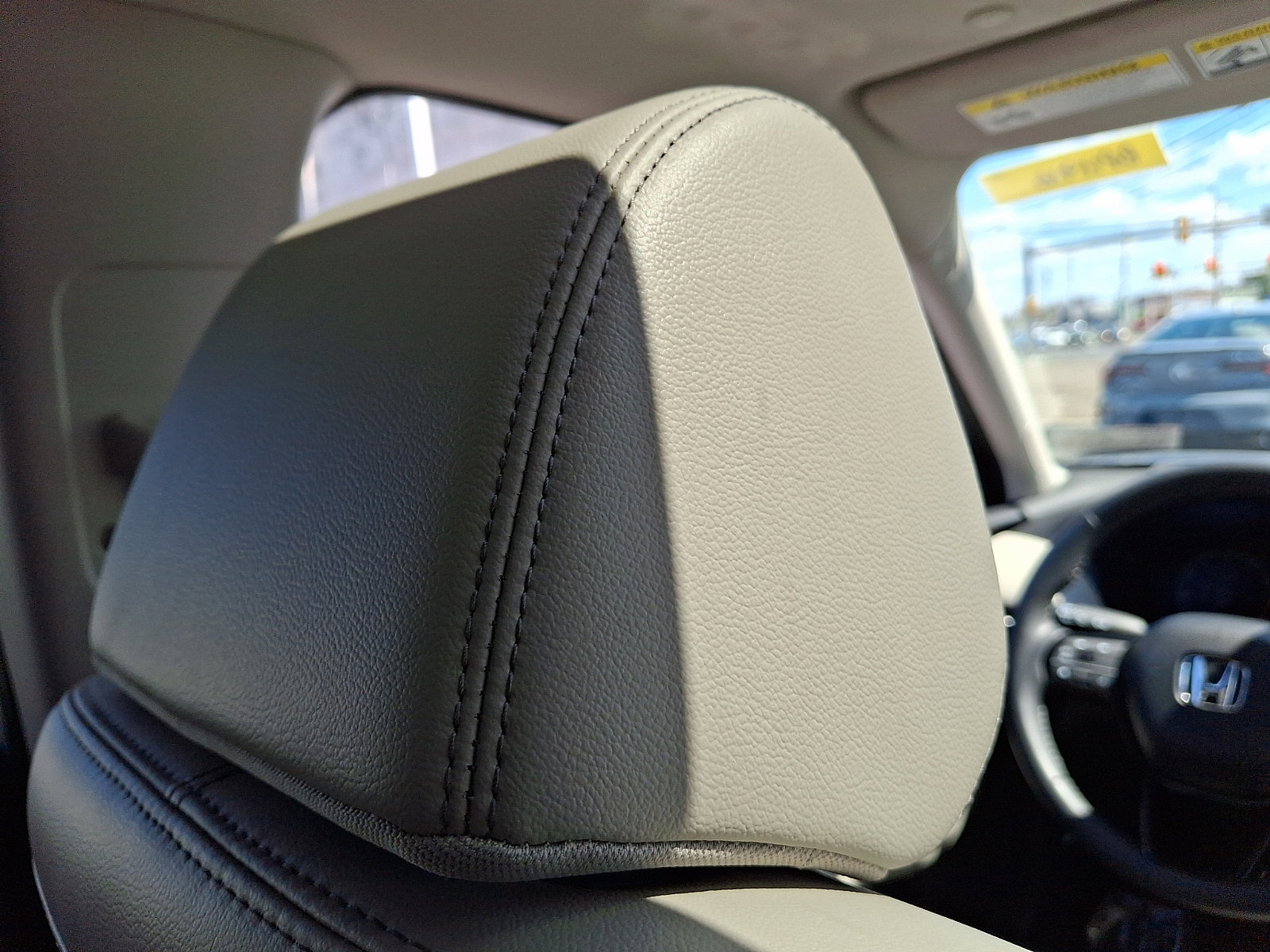 Used 2024 Honda HR-V EX-L image 9