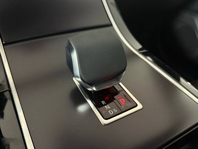 New 2026 Land Rover Range Rover Velar Dynamic SE image 19