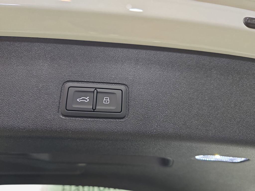 New 2026 Audi Q3 quattro 2.0T image 12