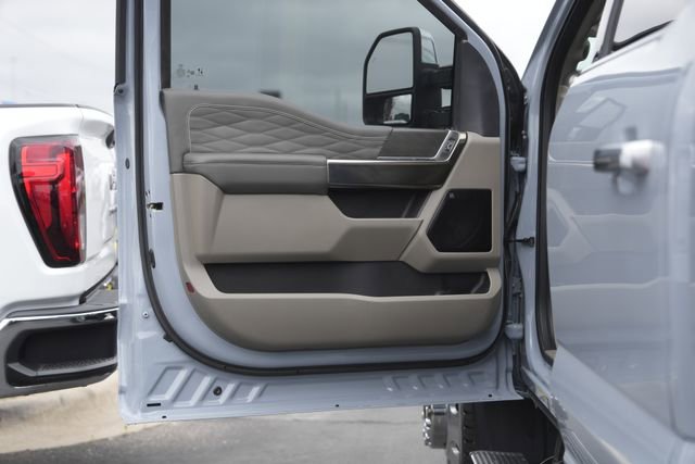 Used 2026 Ford F450 Platinum w/ Platinum Plus Package image 31