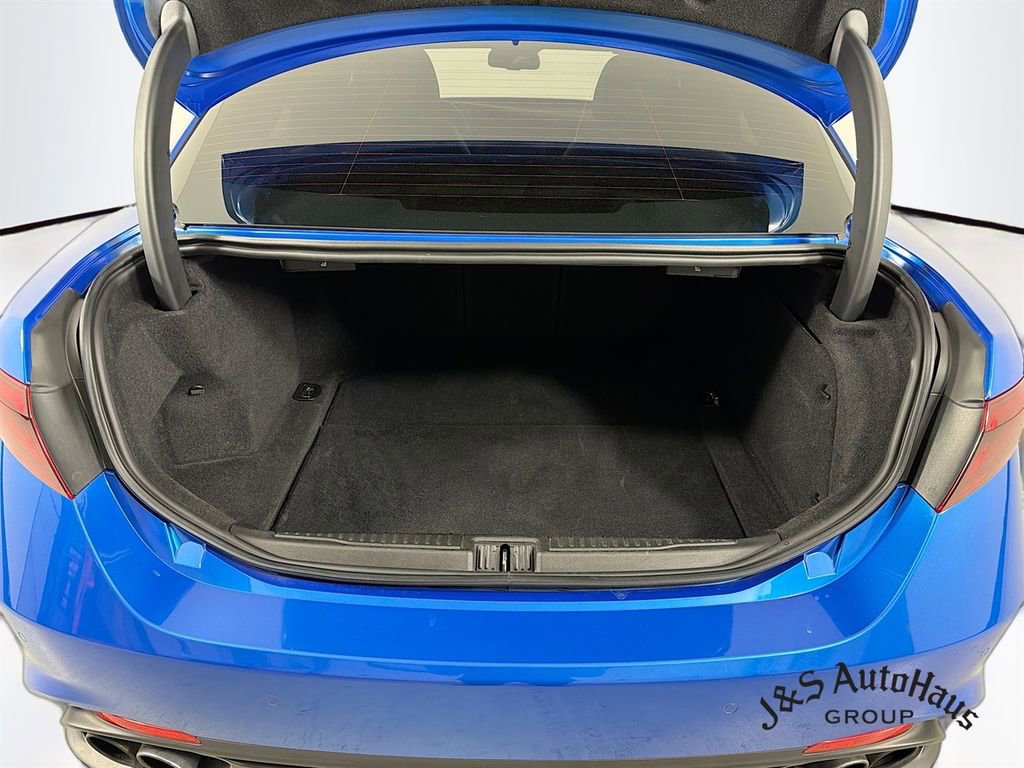 Used 2023 Alfa Romeo Giulia Quadrifoglio w/ Active Assist Plus Package image 31