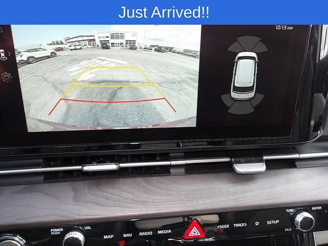 Used 2024 Kia Carnival EX FWD image 20