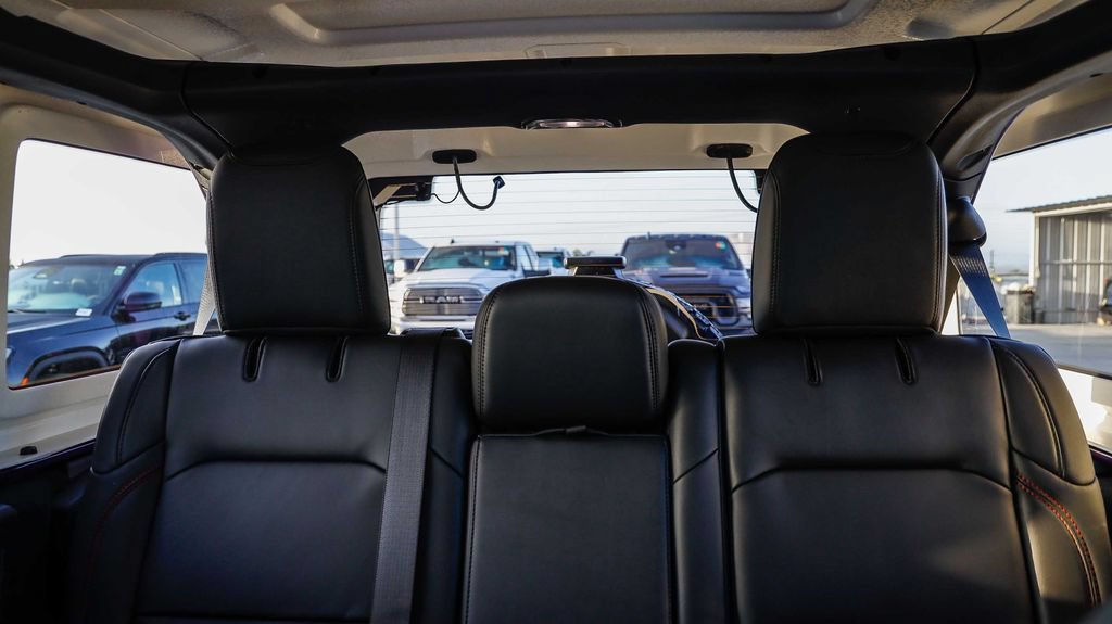 New 2026 Jeep Wrangler Unlimited Rubicon w/ Whitecap Package AWD/4WD image 27