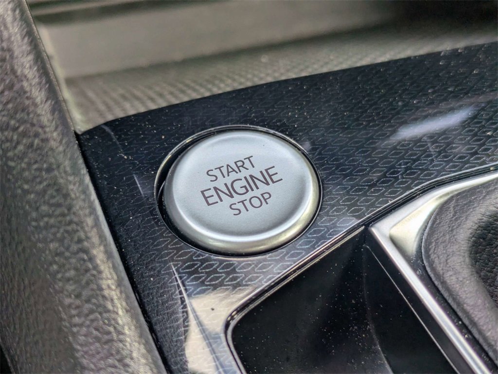 Used 2025 Volkswagen Taos S image 40