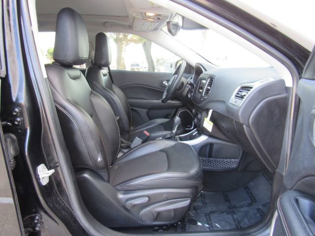 Used 2018 Jeep Compass Latitude w/ Popular Equipment Group image 21