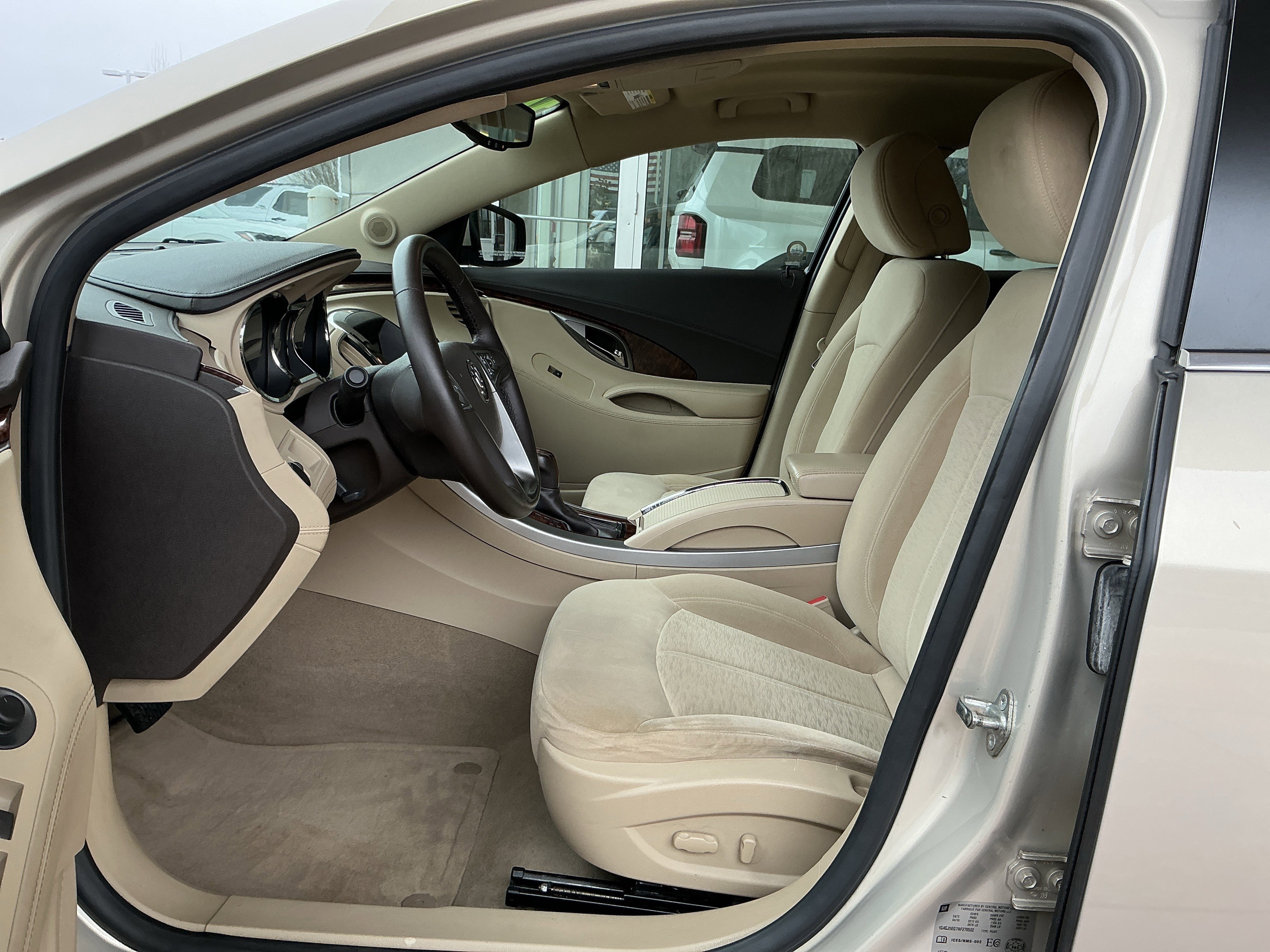 Used 2010 Buick LaCrosse CX image 7