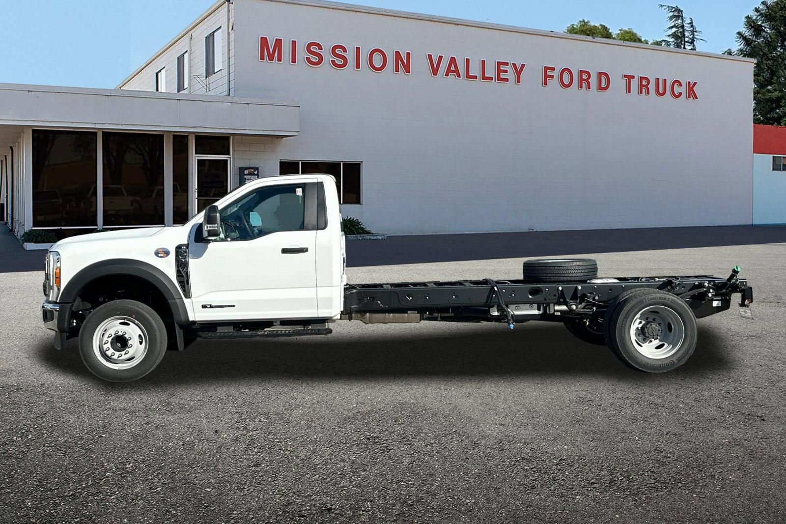 New 2026 Ford F550 2WD Regular Cab Super Duty image 7