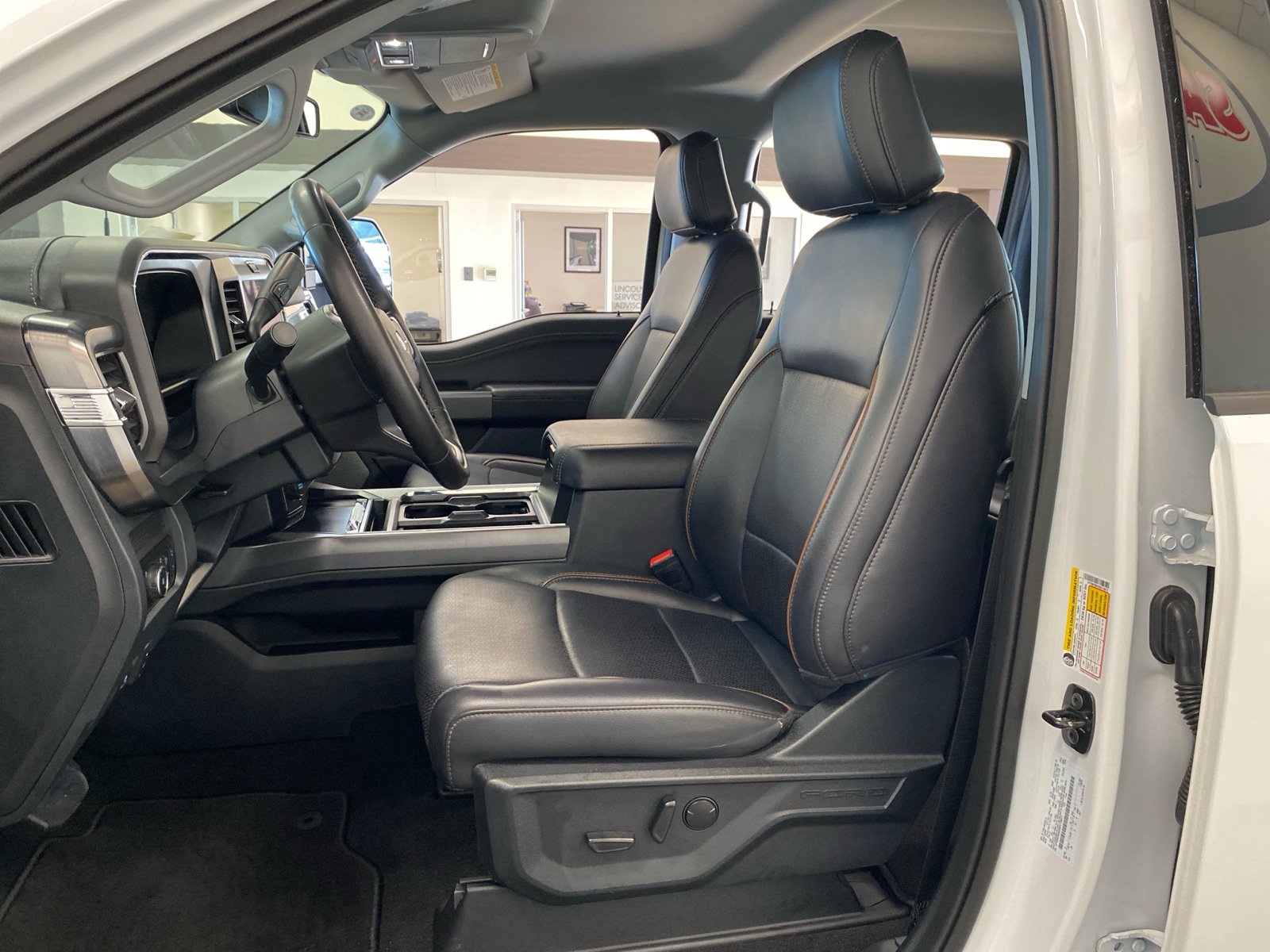 Used 2025 Ford F350 Lariat AWD/4WD image 16