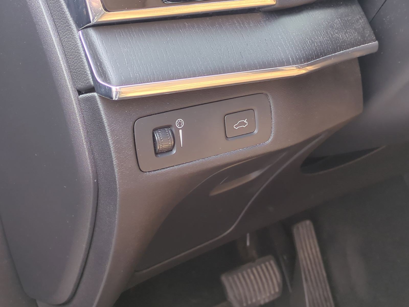 Used 2021 Volvo XC90 T6 Inscription w/ Lounge Package image 17