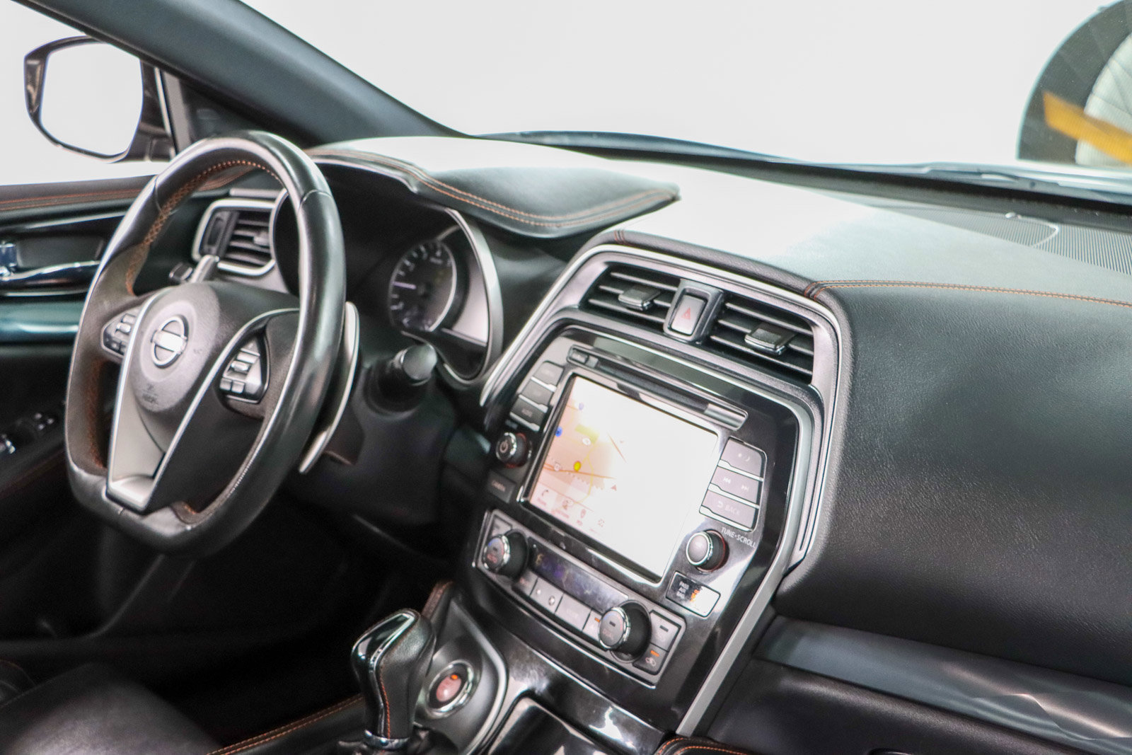 Used 2023 Nissan Maxima SR w/ Sport Mat Group FWD image 27