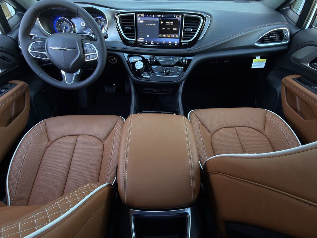 New 2026 Chrysler Pacifica Pinnacle image 9