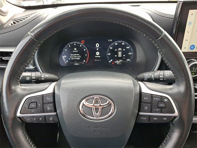 Used 2023 Toyota Highlander Platinum image 20