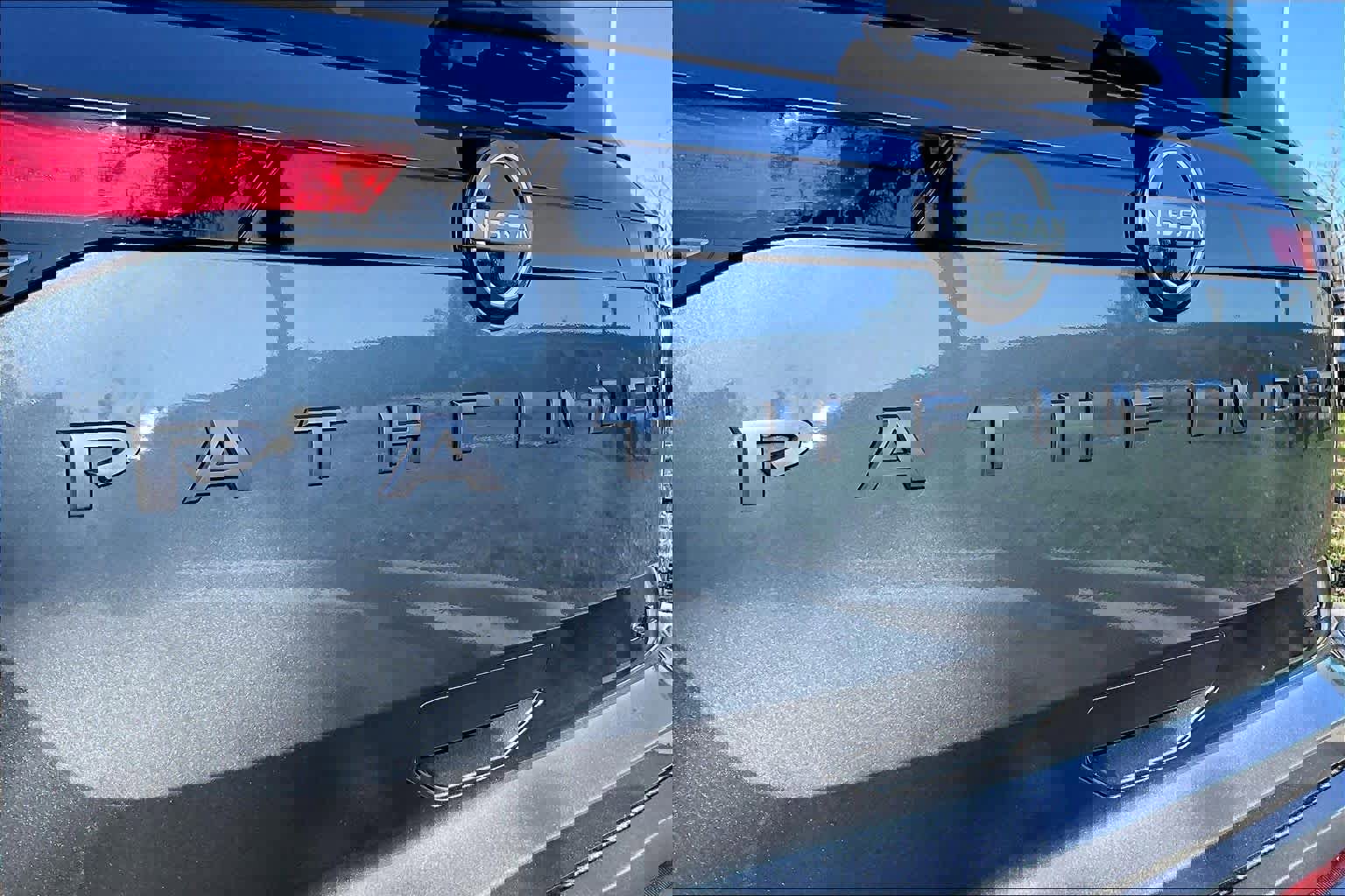 New 2026 Nissan Pathfinder SL image 15