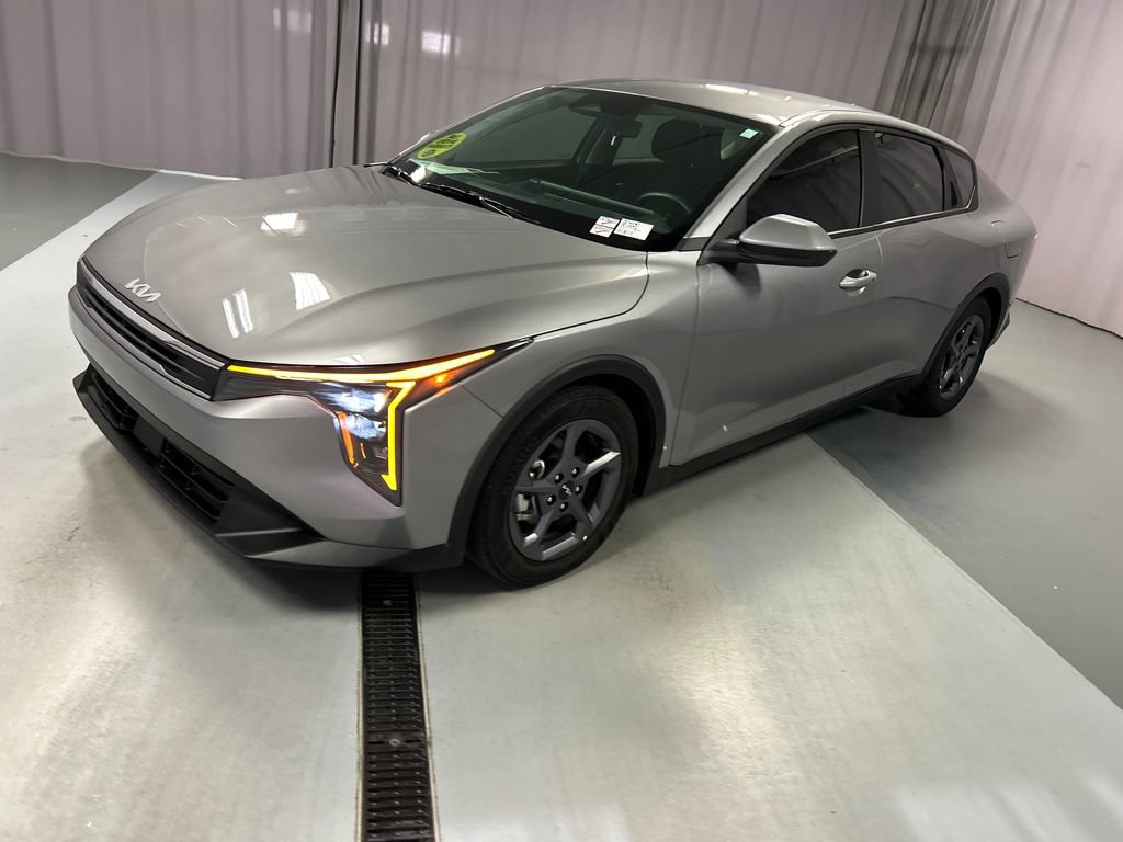 Used 2026 Kia K4 FWD image 3