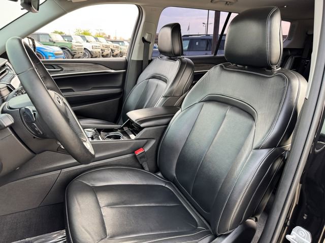 Used 2022 Jeep Grand Cherokee L Limited AWD/4WD image 14
