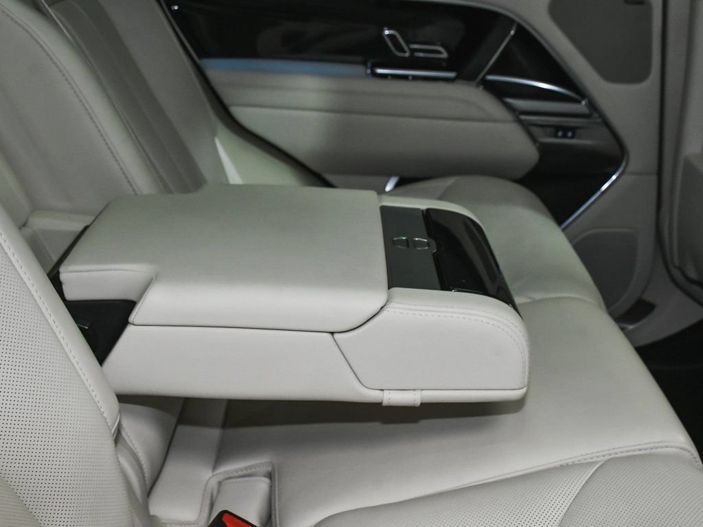 Used 2025 Land Rover Range Rover SE AWD/4WD image 66