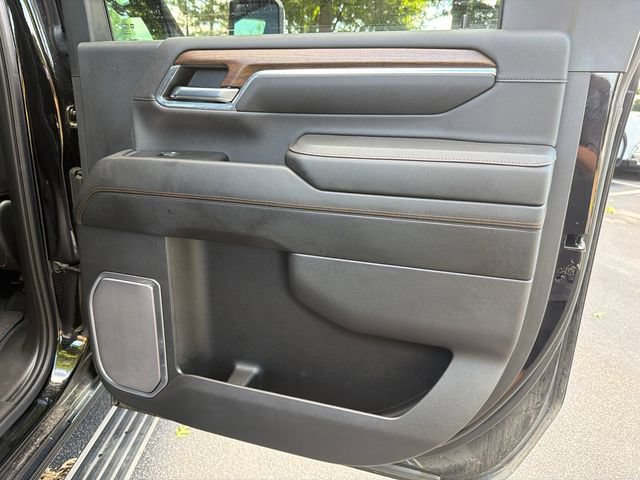 Used 2024 Chevrolet Silverado 2500 High Country w/ High Country Premium Package AWD/4WD image 16