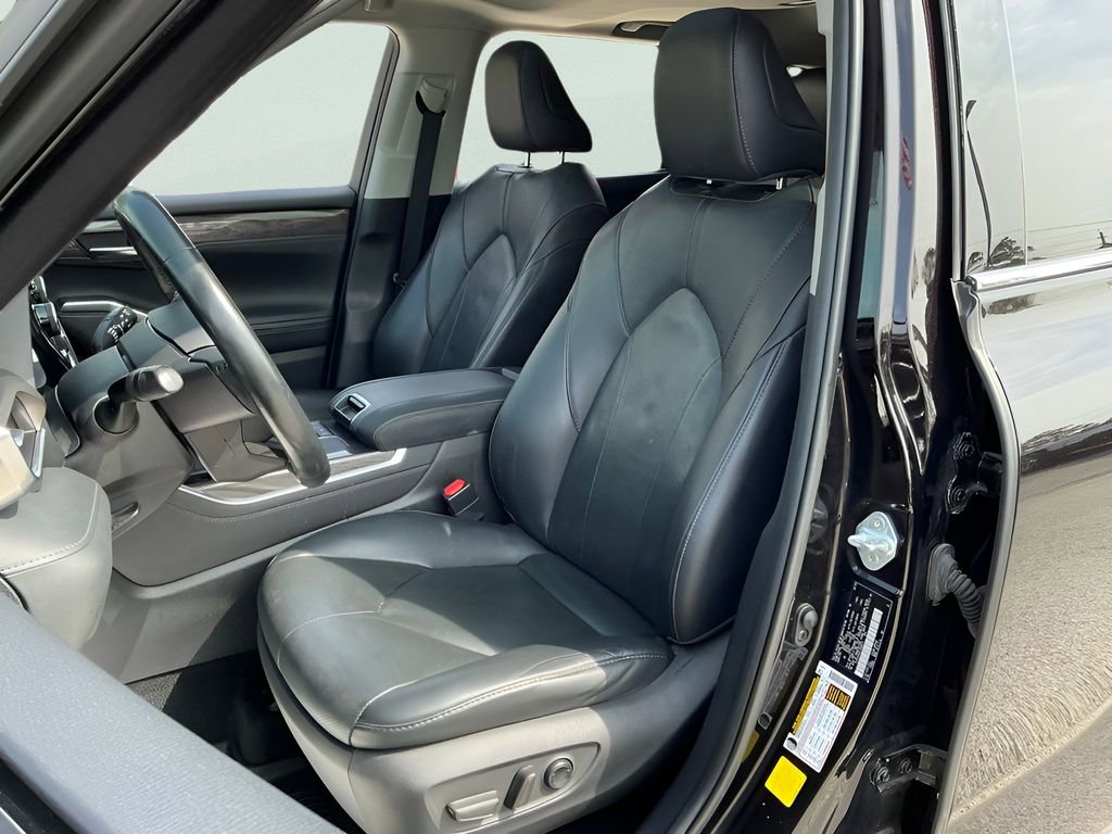 Used 2020 Toyota Highlander Limited image 31