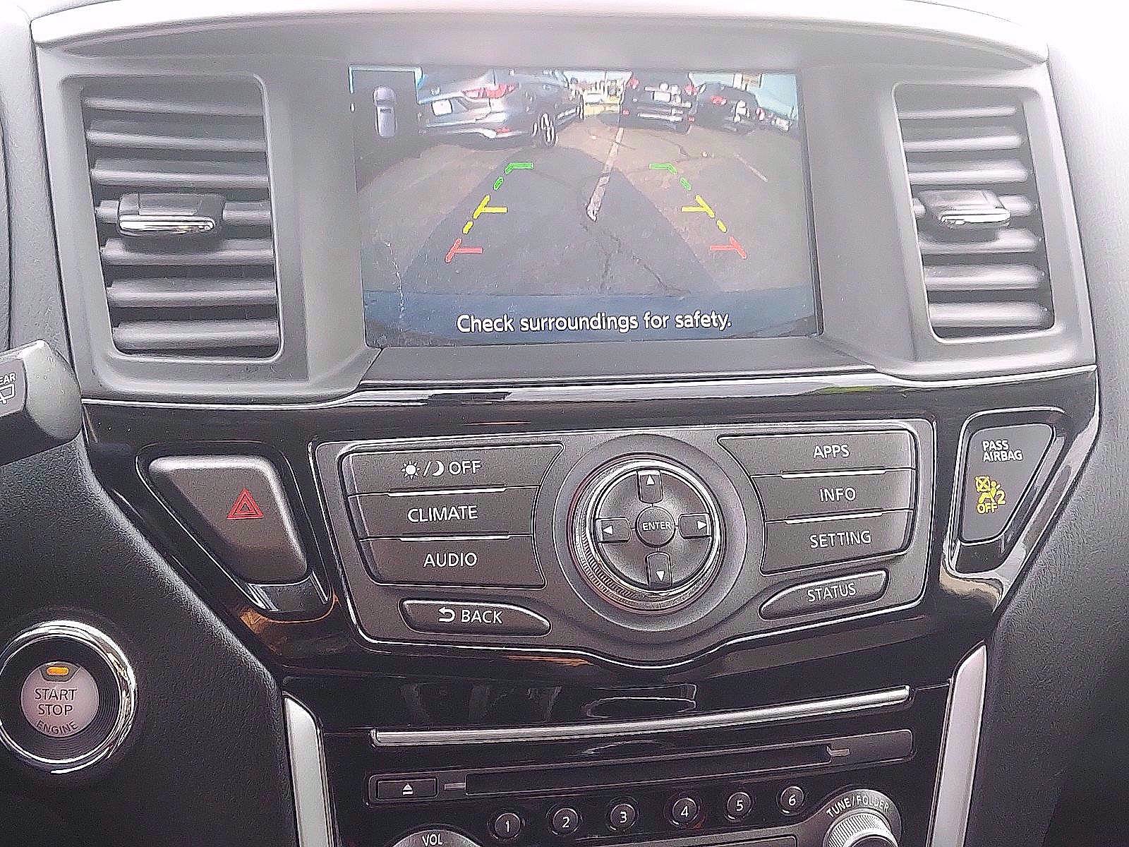 Used 2019 Nissan Pathfinder S image 18