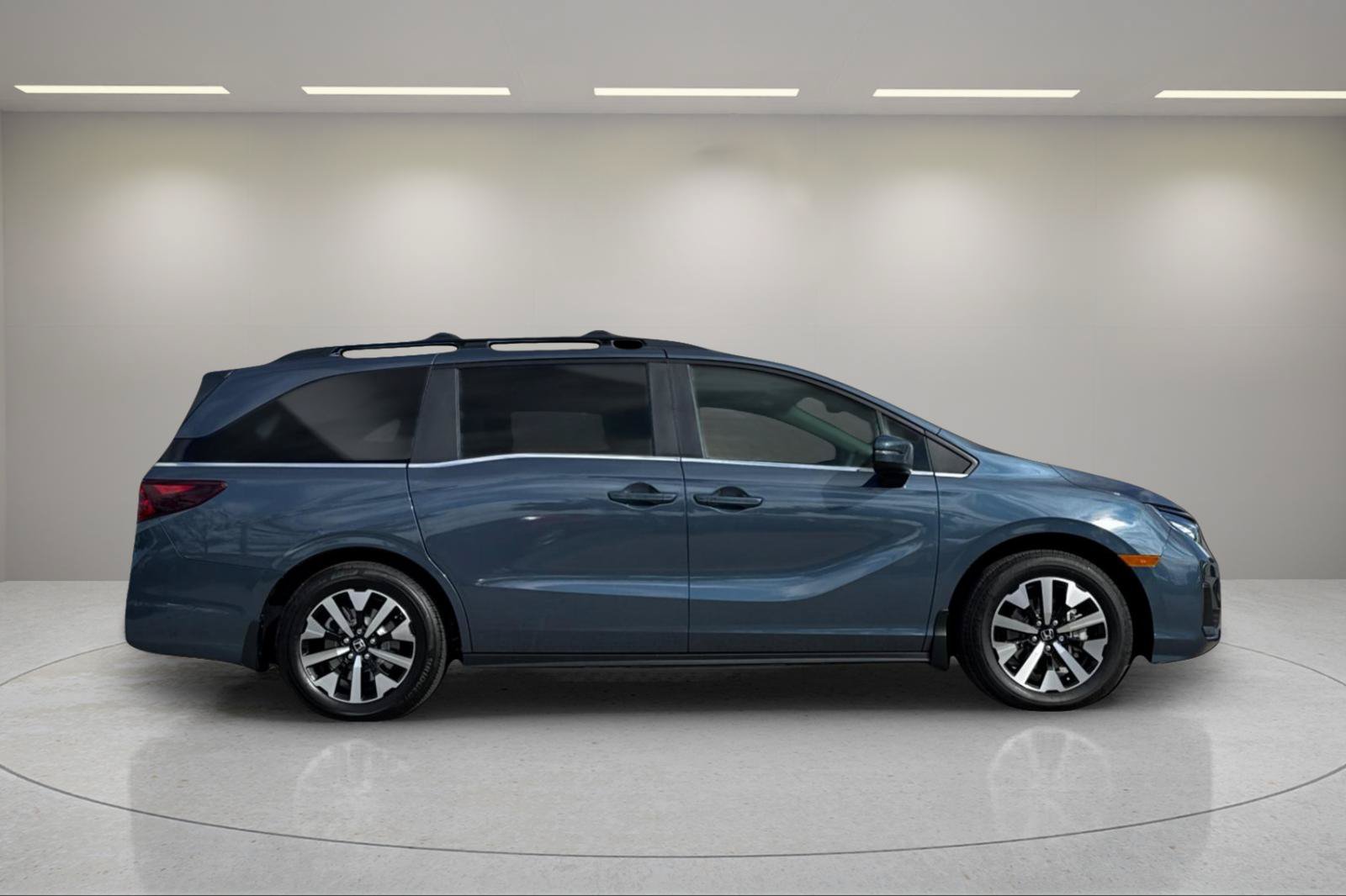 New 2027 Honda Odyssey EX-L image 2
