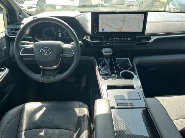Certified 2025 Toyota Sienna XSE w/ XSE Premium Package AWD/4WD image 19