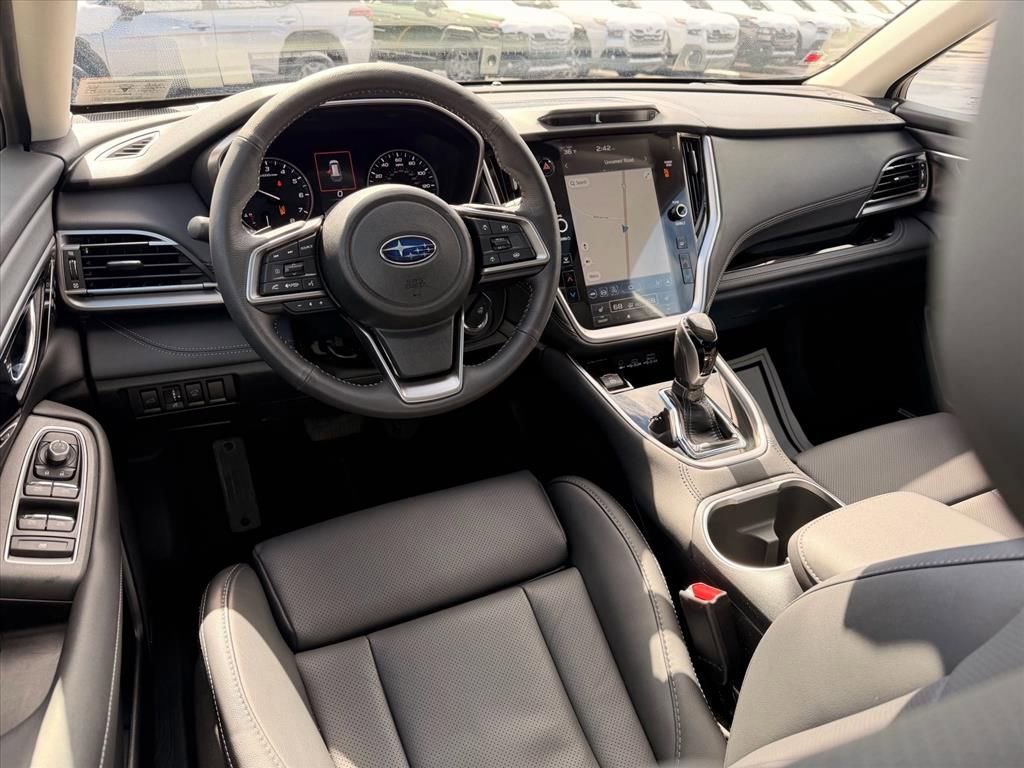 Certified 2025 Subaru Outback Limited AWD/4WD image 4
