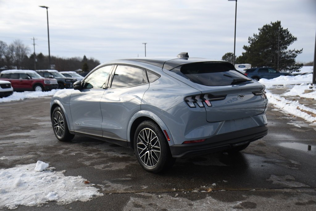 Used 2025 Ford Mustang Mach-E Premium image 4