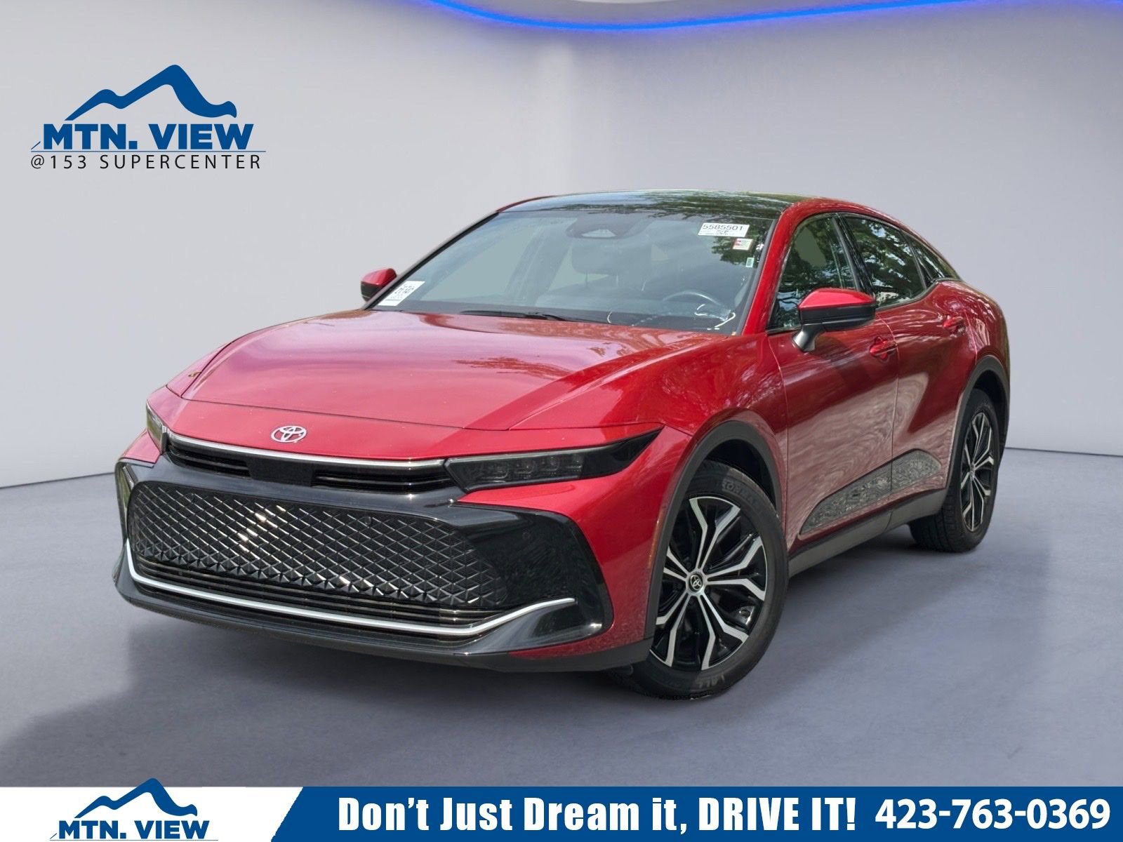 Used 2024 Toyota Crown Limited image 1