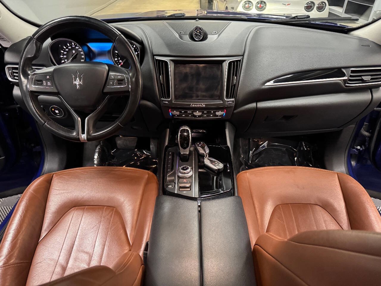 Used 2017 Maserati Levante image 41