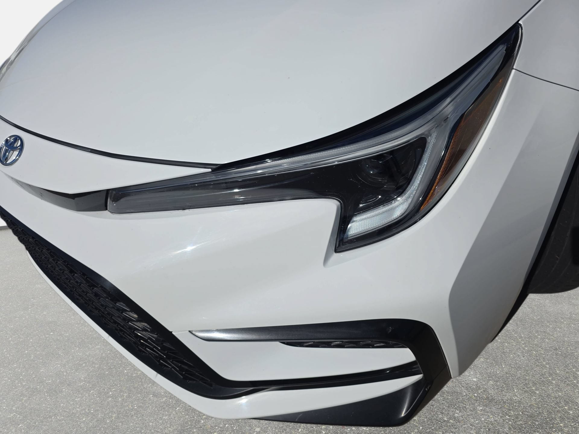Used 2024 Toyota Corolla XSE FWD image 29