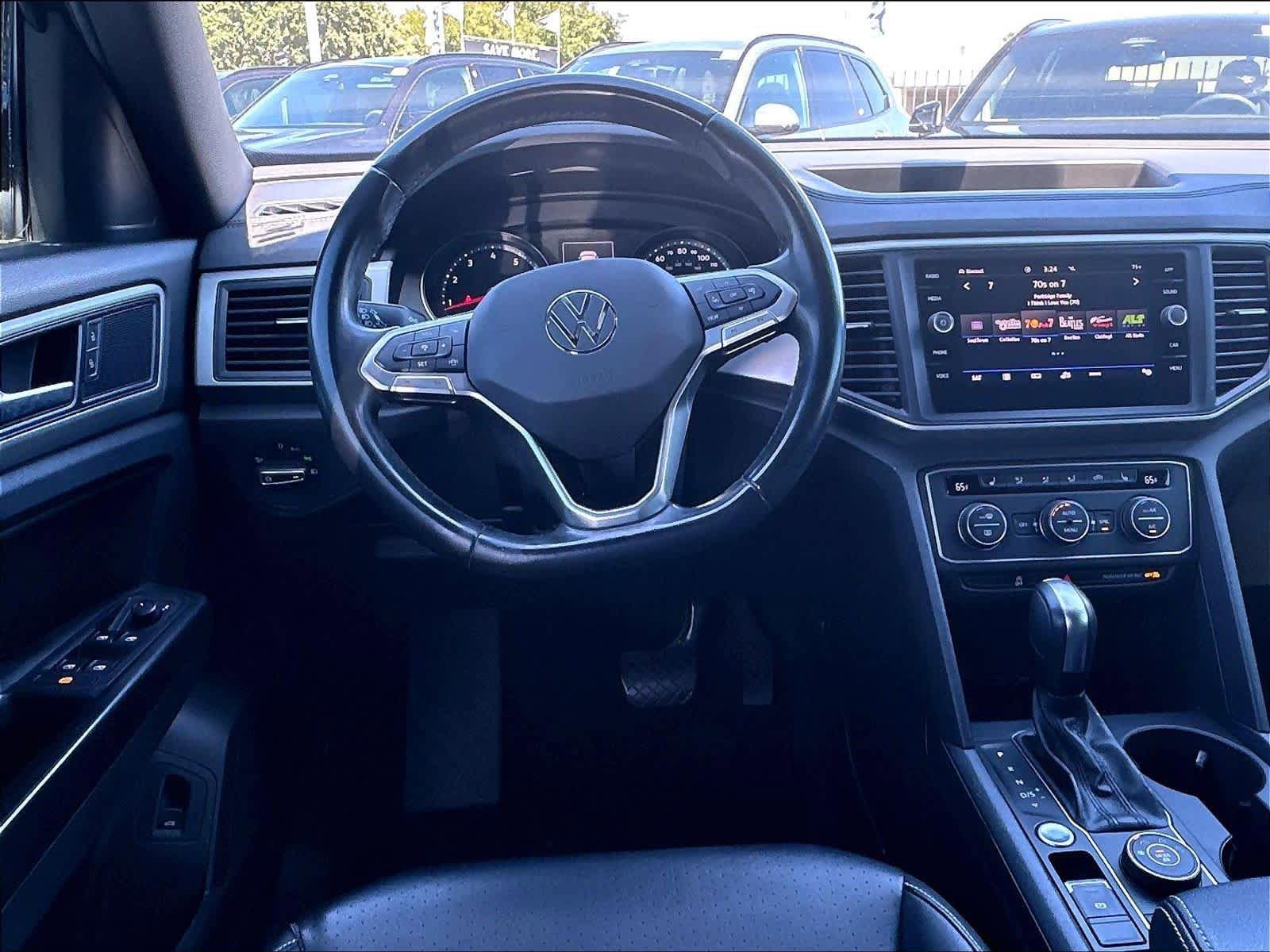 Used 2020 Volkswagen Atlas Cross Sport SE AWD/4WD image 11