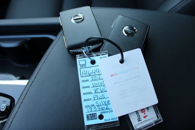 Used 2025 Volvo XC60 B5 Plus image 31