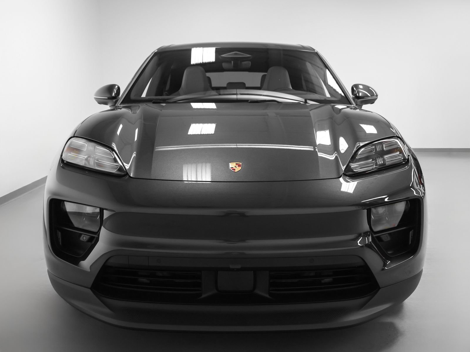 New 2026 Porsche Macan 4 Electric AWD/4WD image 8