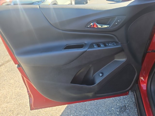 Used 2024 Chevrolet Equinox LT FWD image 11