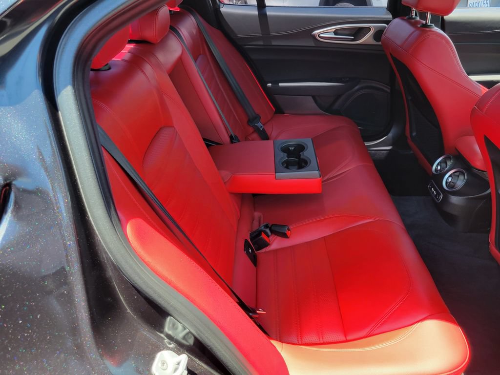 Used 2024 Alfa Romeo Giulia Veloce RWD image 22