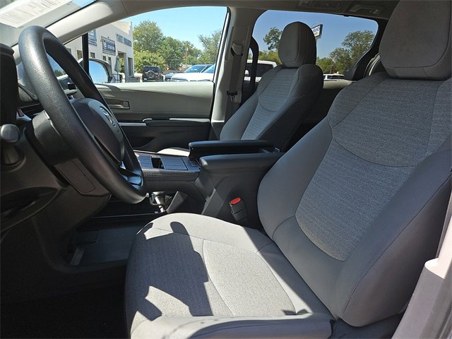 Used 2024 Toyota Sienna LE image 15