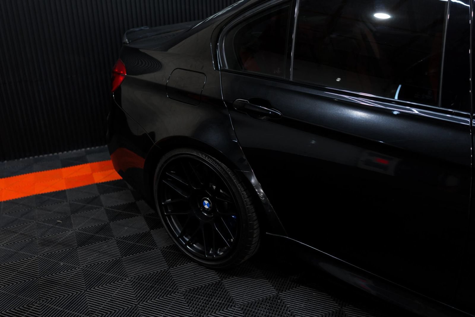 Used 2017 BMW M3 RWD image 5