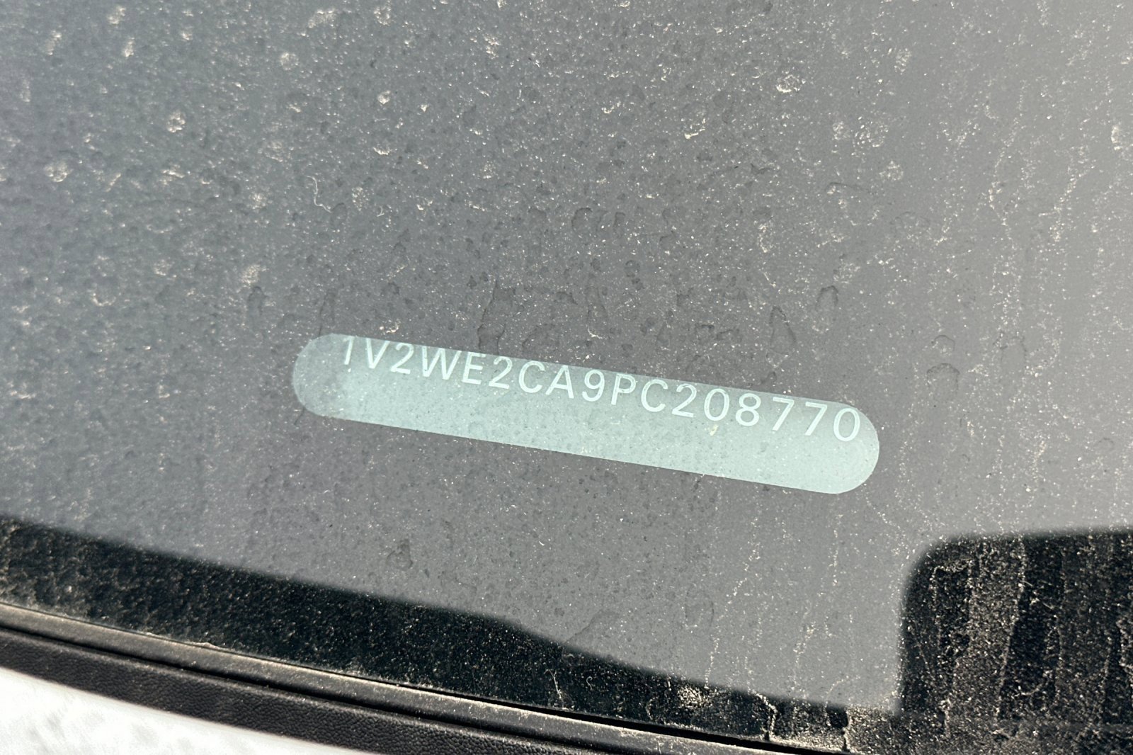 Used 2023 Volkswagen Atlas Cross Sport SE image 4