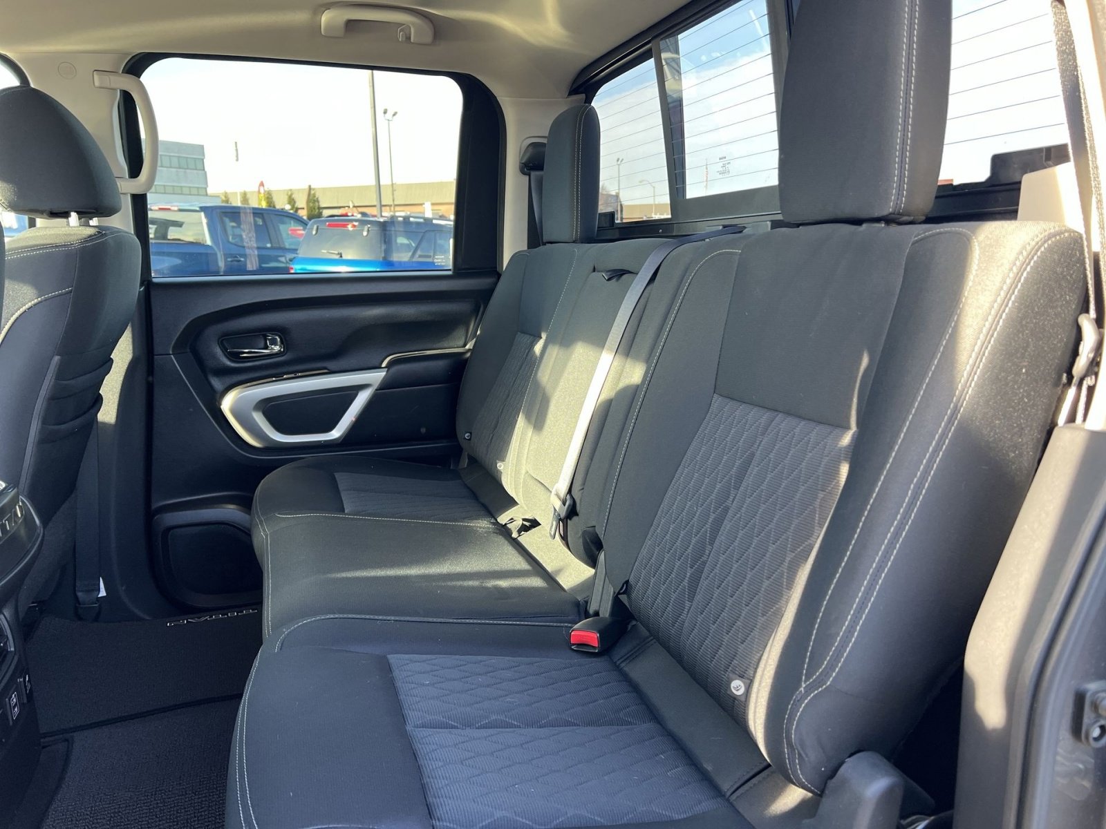 Used 2019 Nissan Titan SV w/ SV Convenience Package image 24