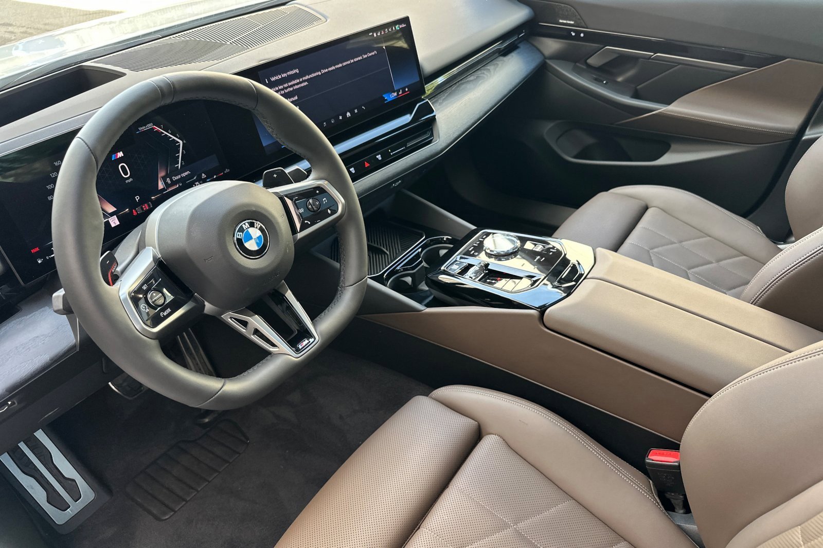 Used 2024 BMW 530i xDrive w/ Executive Package AWD/4WD image 9