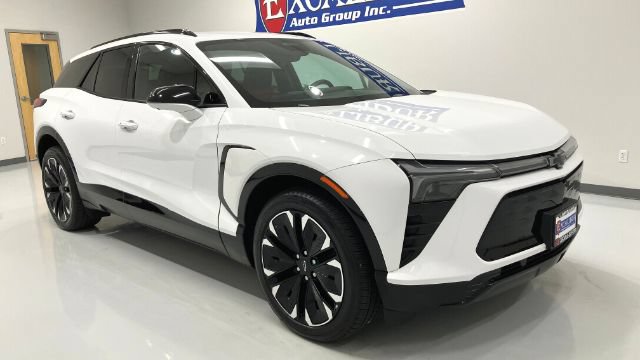 Used 2024 Chevrolet Blazer EV RS AWD/4WD image 3