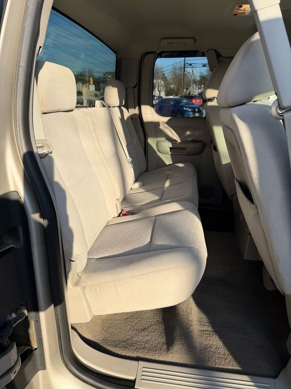 Used 2007 GMC Sierra 2500 SLE w/ Snow Plow Prep Package image 11