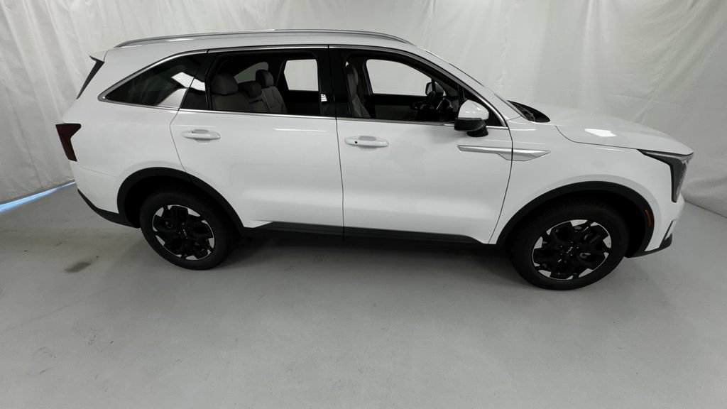 New 2026 Kia Sorento S AWD/4WD image 2