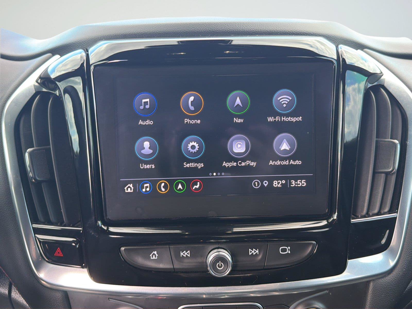 Used 2022 Chevrolet Traverse RS FWD image 15