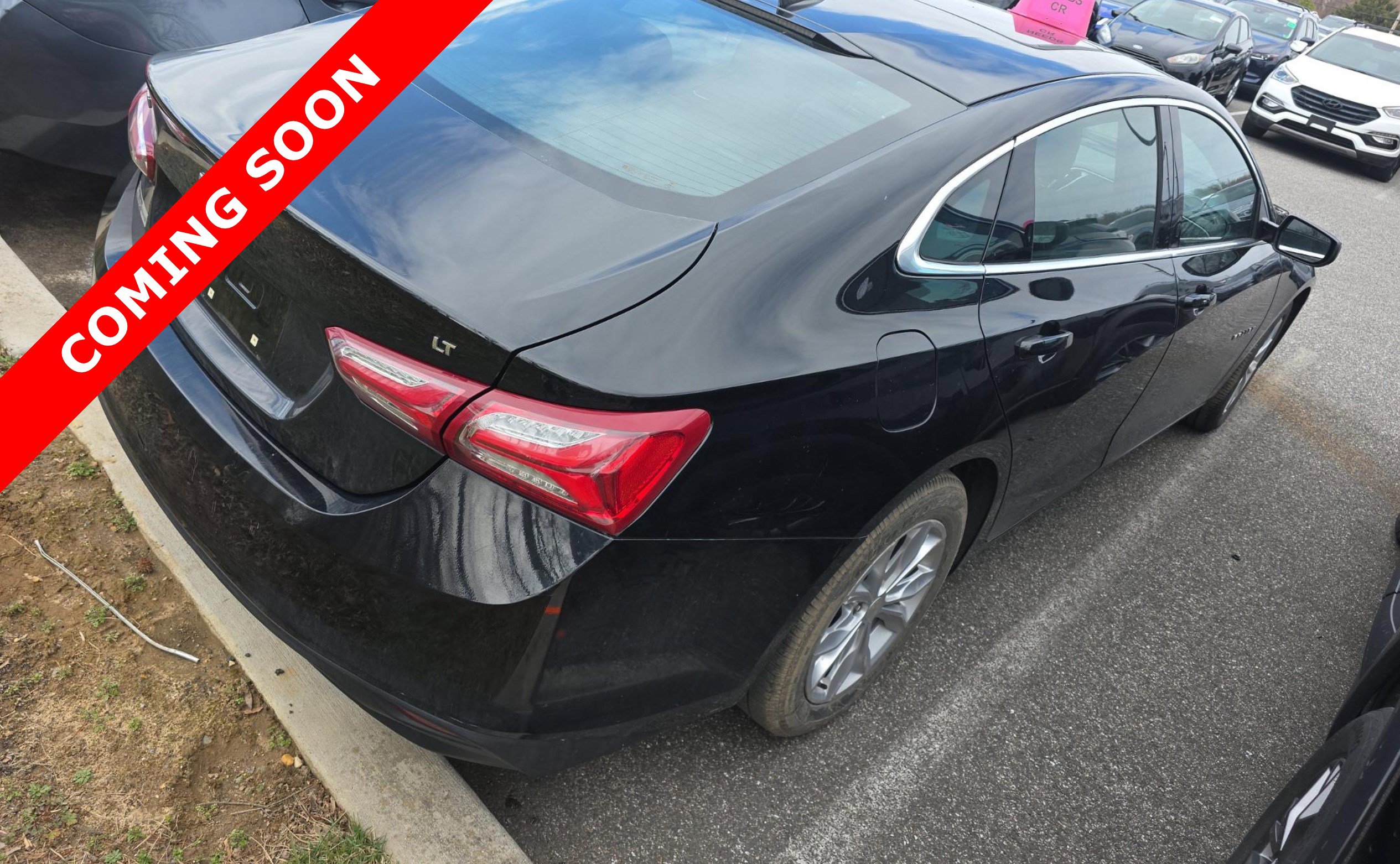 Used 2022 Chevrolet Malibu LT FWD image 4