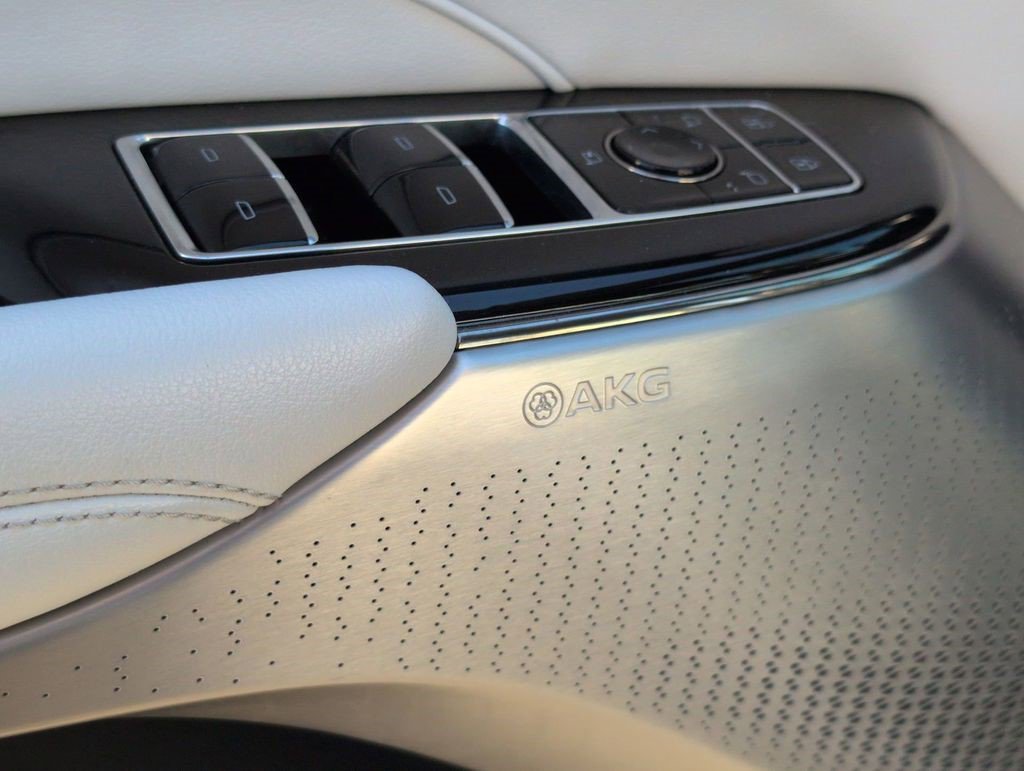 Certified 2023 Cadillac Lyriq 2WD image 25