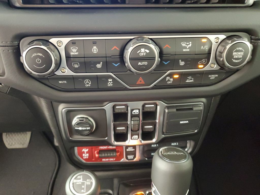 New 2025 Jeep Gladiator Rubicon image 18