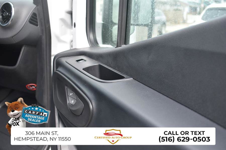 Used 2024 Mercedes-Benz eSprinter 170 Cargo image 22