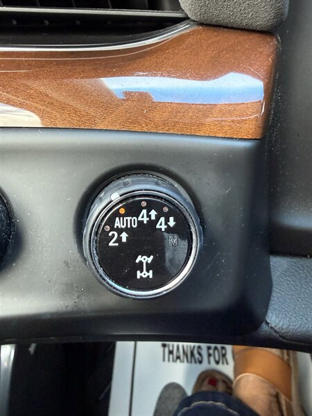 Used 2019 Cadillac Escalade Premium Luxury AWD/4WD image 18